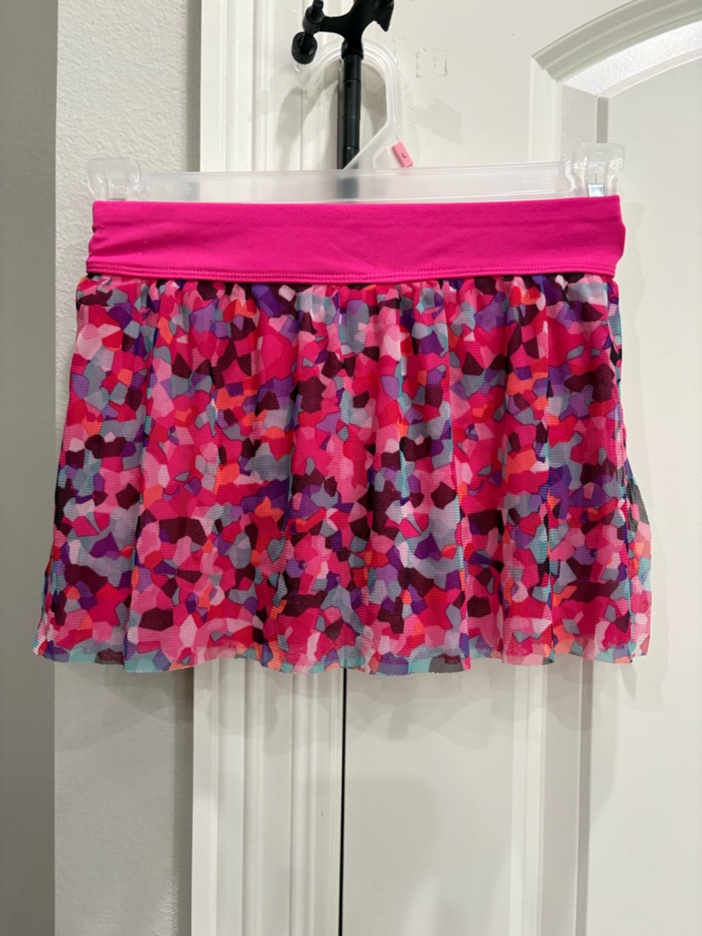Adidas pink & multicolor patterned tulle athletic skort girls 5 GUC Small hole